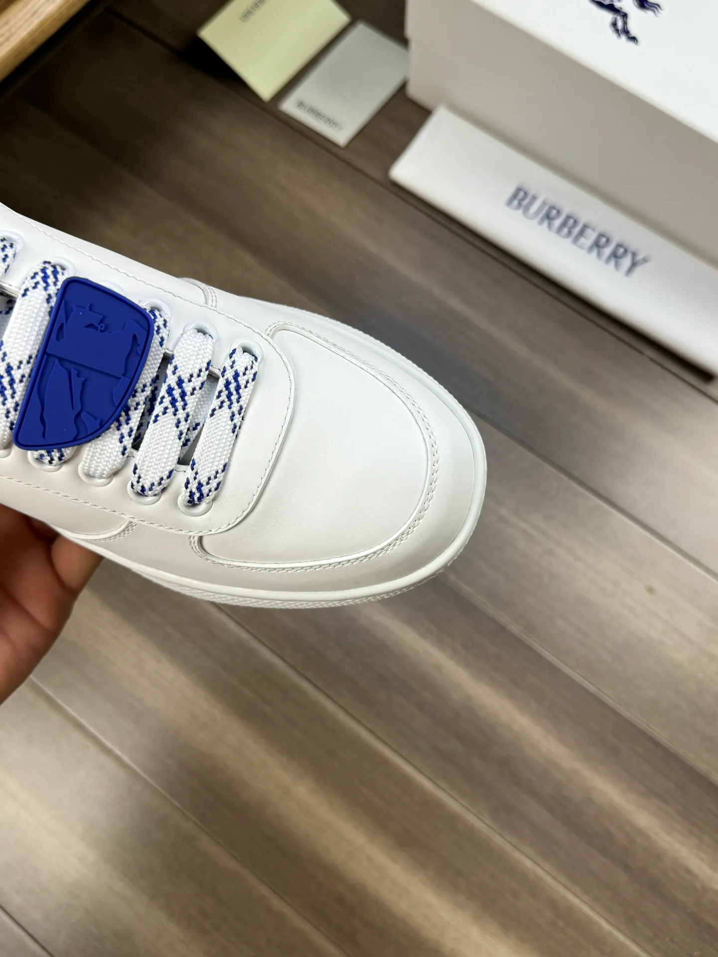 [BURBERRY] Burberry P400💰 - High-end quality original order 🔍🔍🔍 - Upper: imported 🔝 Nappa calfskin, tongue brand cloth label - Inner lining: canvas lining - Outsole: rubber; two-color molded outsole - Super high quality control and fine workmanship: highlighted (high-end, extravagance, grade) -Size: 38-44 (Male 45, can be customized)